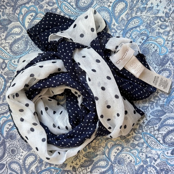 CHICO's Scarf Polka Dot Reverse Pattern Navy White Rayon Oblong 72" x 19" - Picture 3 of 8
